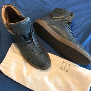 Kenneth Cole fashion sneakers 11m $30